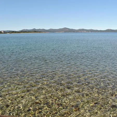 Lovre شقة زادار