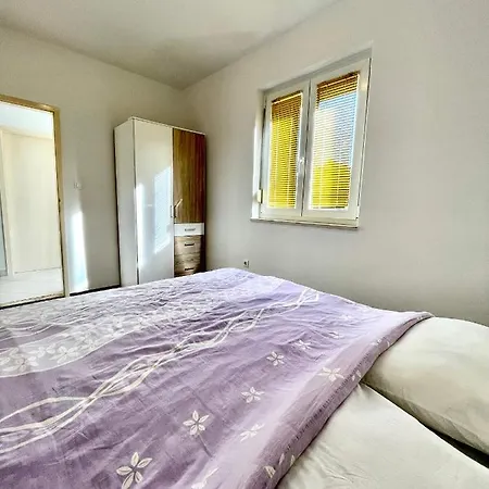 Lovre Apartment Zadar